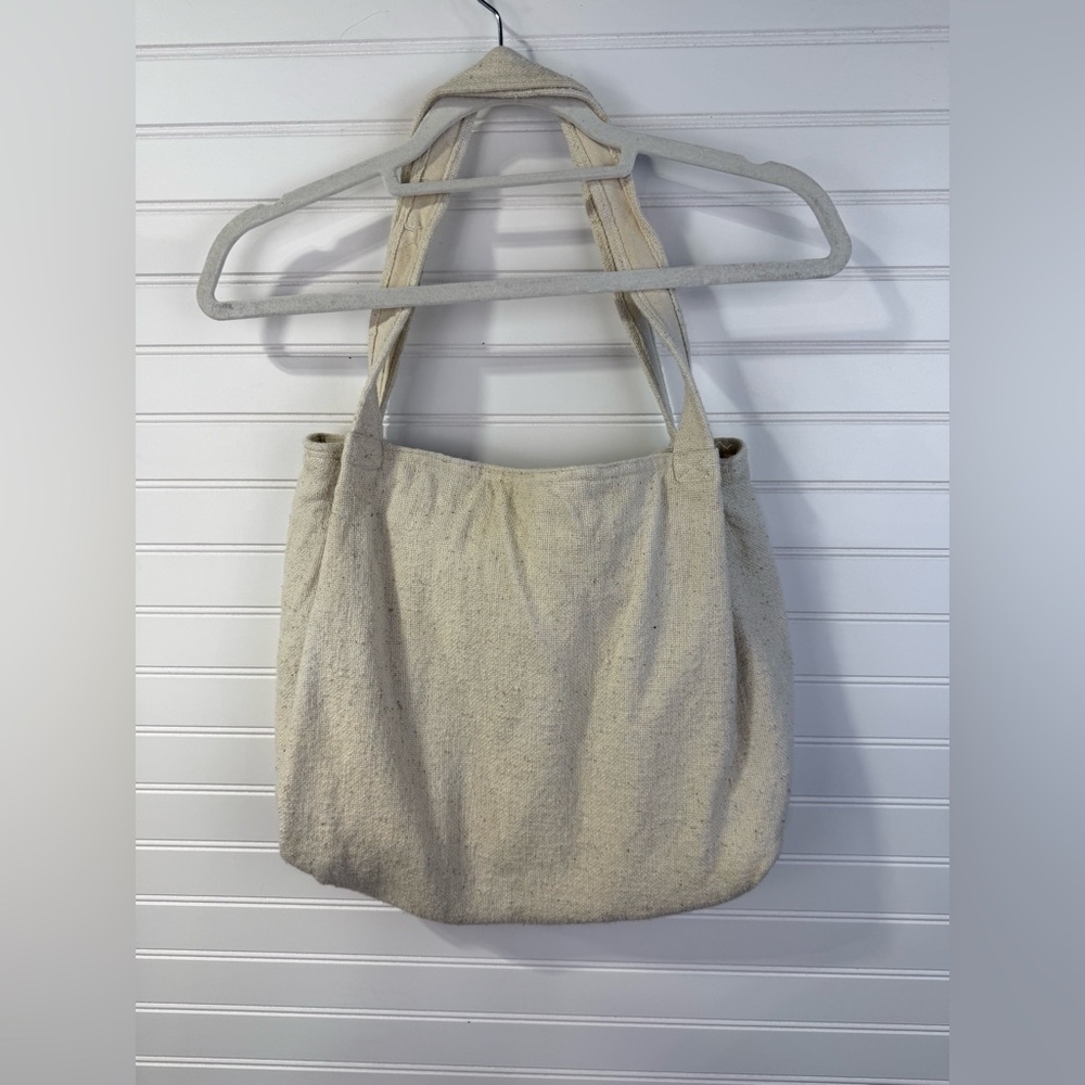 Handcrafted boho hippy Cream burlap Tote Bag with quilted Floral Appliqué. - Picture 2 of 7